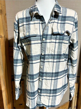 Patagonia Organic Cotton Plaid Button Down Size Medium